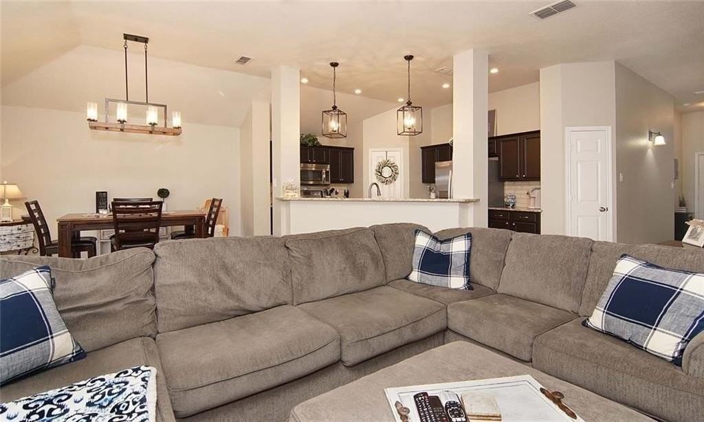 4812 Stetson Dr S - Photo 3 of 11