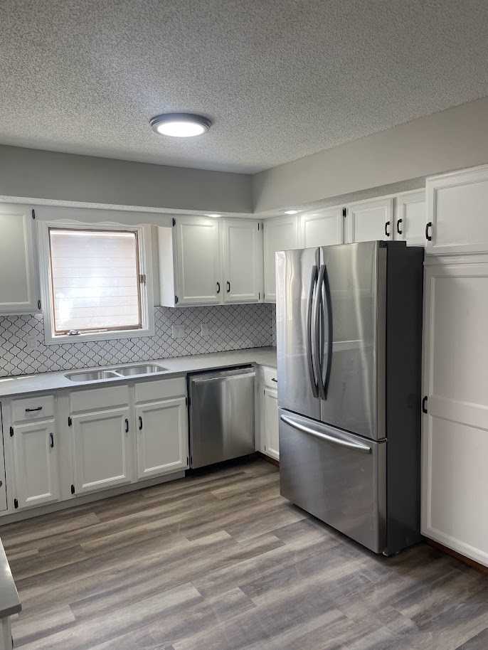 1906 W Euclid Ave #1 - Photo 3 of 11