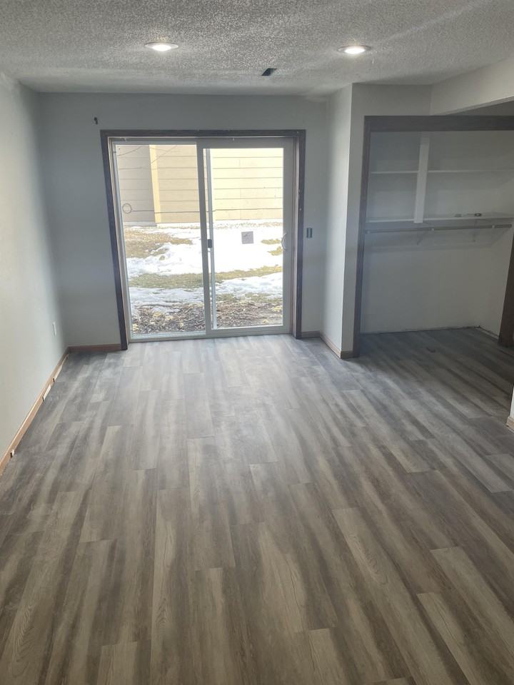 1906 W Euclid Ave #1 - Photo 7 of 11