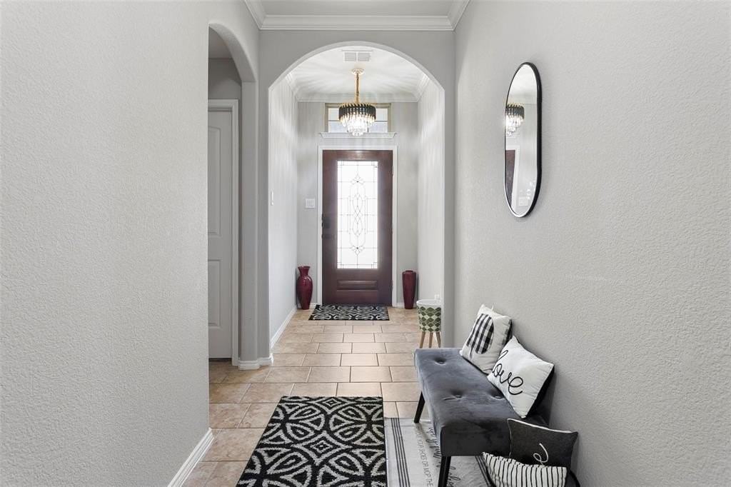 11700 Champion Creek Dr - Photo 4 of 28