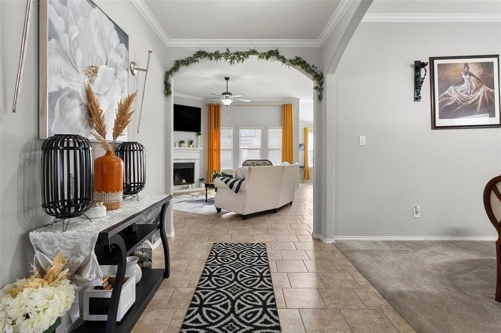 11700 Champion Creek Dr - Photo 5 of 28