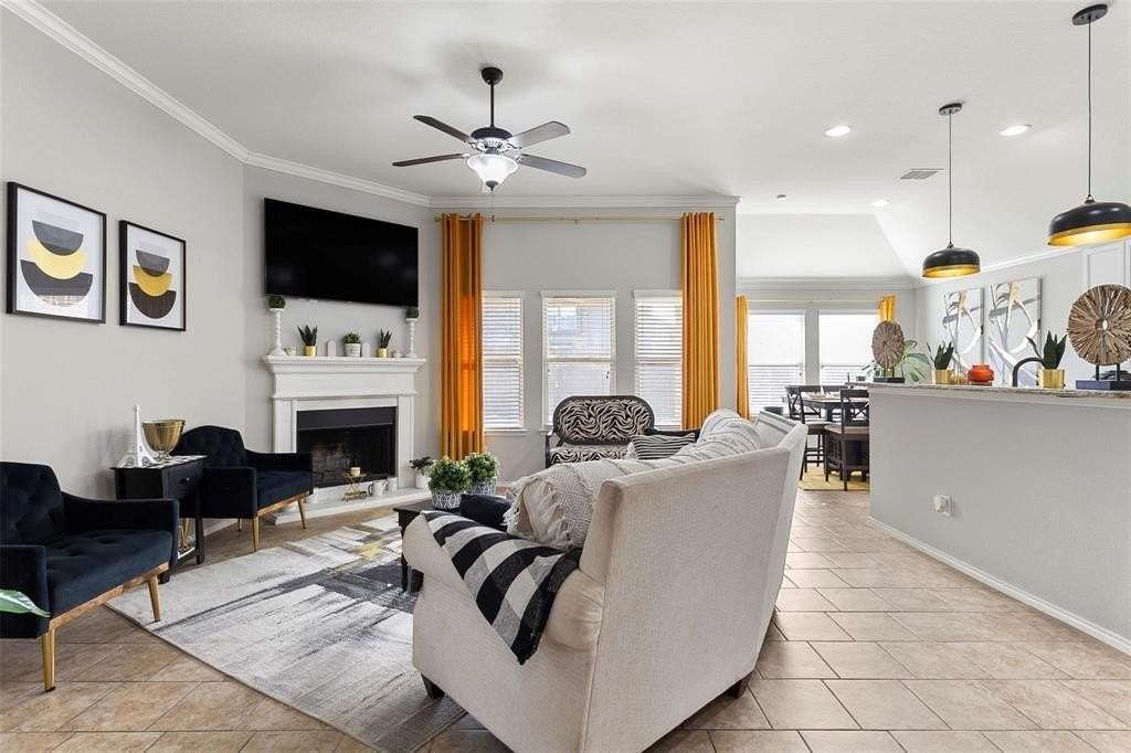 11700 Champion Creek Dr - Photo 6 of 28