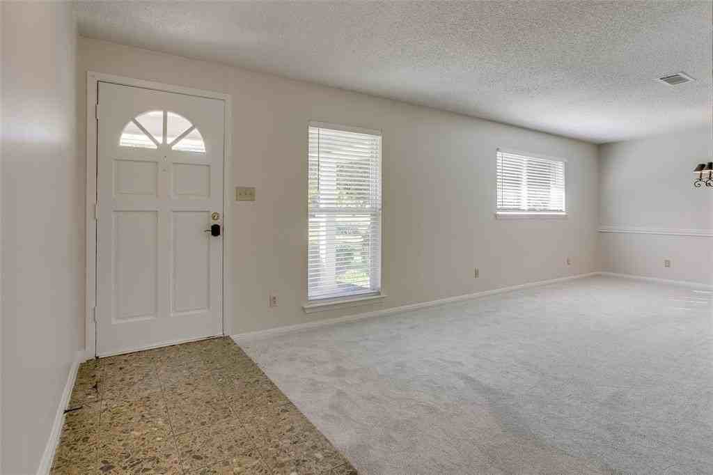 2020 Cap Rock Dr - Photo 4 of 30