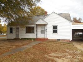 featured image of 202 N Merritt Ave #1