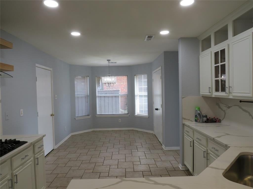 8721 Greenwood Trl - Photo 5 of 15