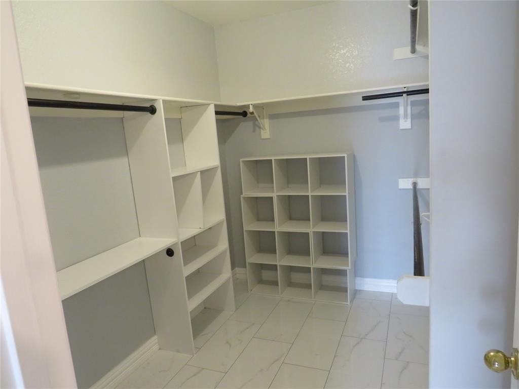 8721 Greenwood Trl - Photo 7 of 15