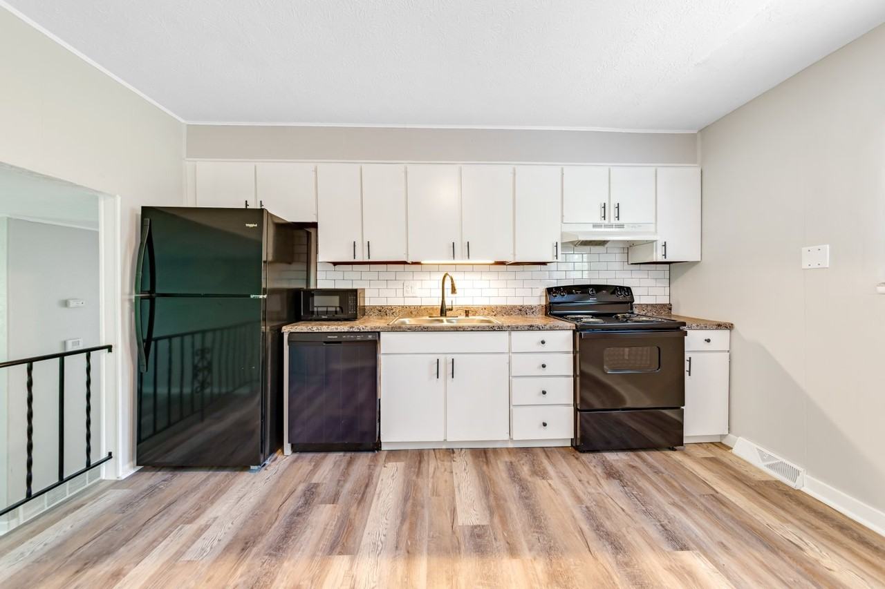 522 Eastmoor Blvd #A - Photo 5 of 11