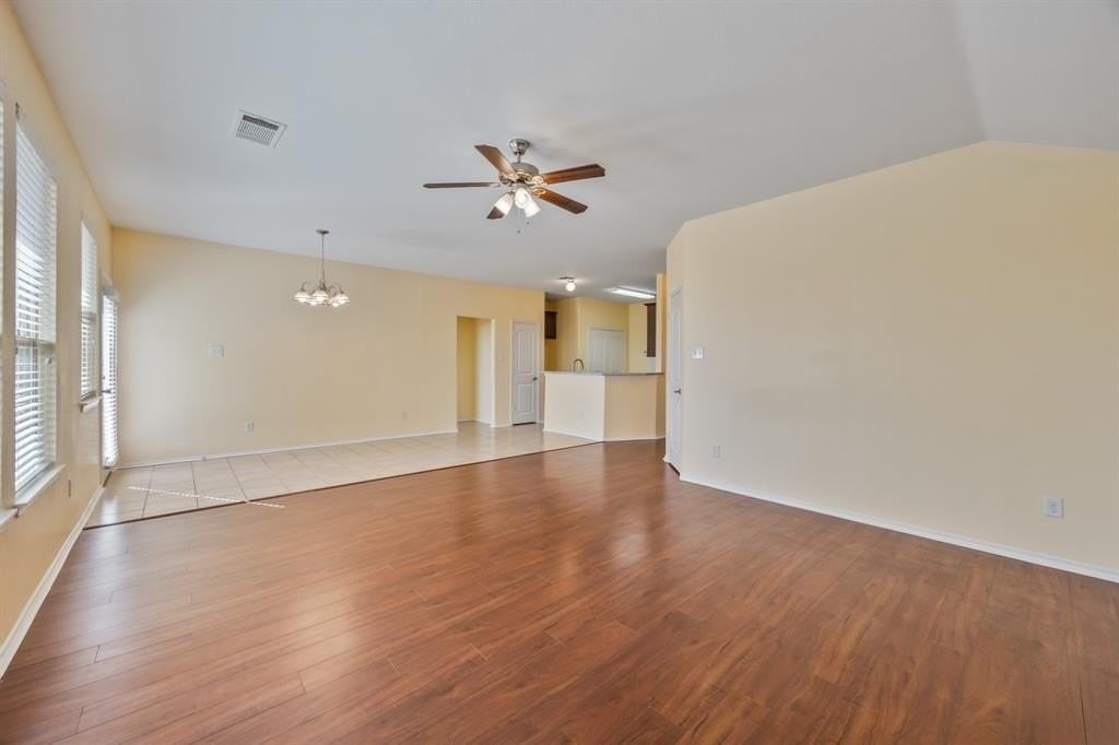 2508 Pioneer Bluffs Rd - Photo 7 of 24