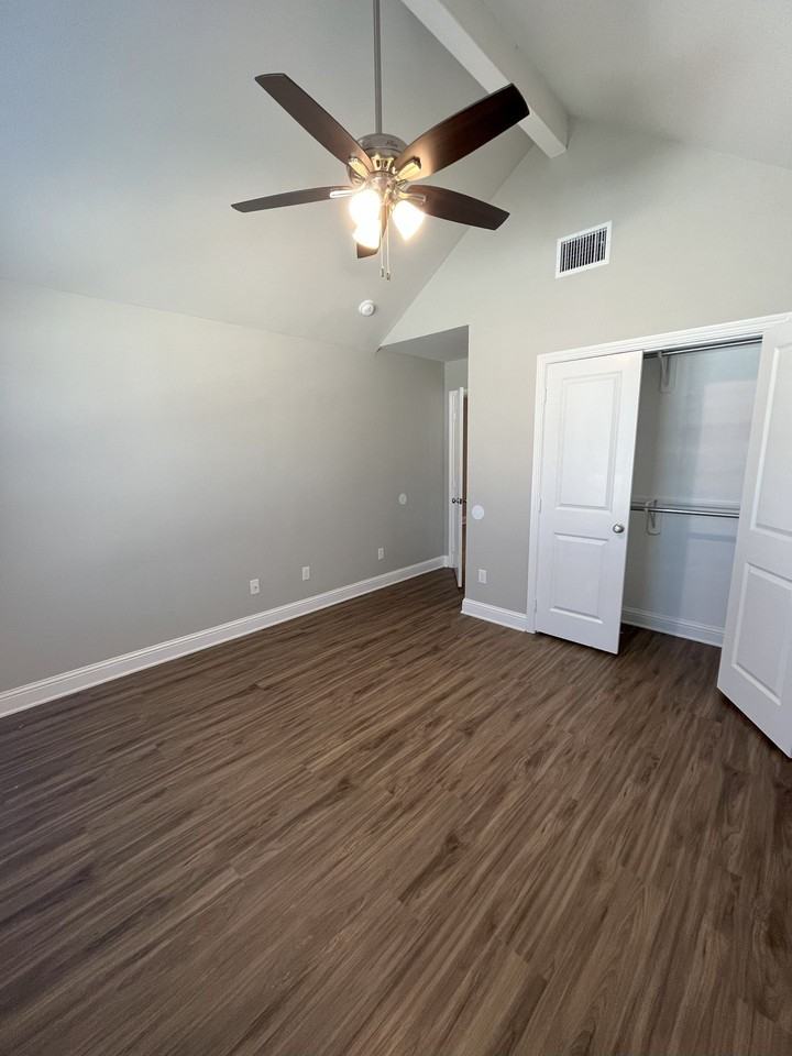 15428 County Road 192 #202 - Photo 4 of 18