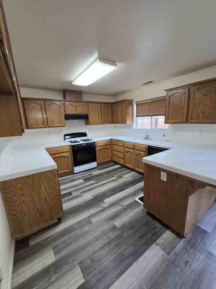 5634 W Paul Ave #1 - Photo 5 of 19