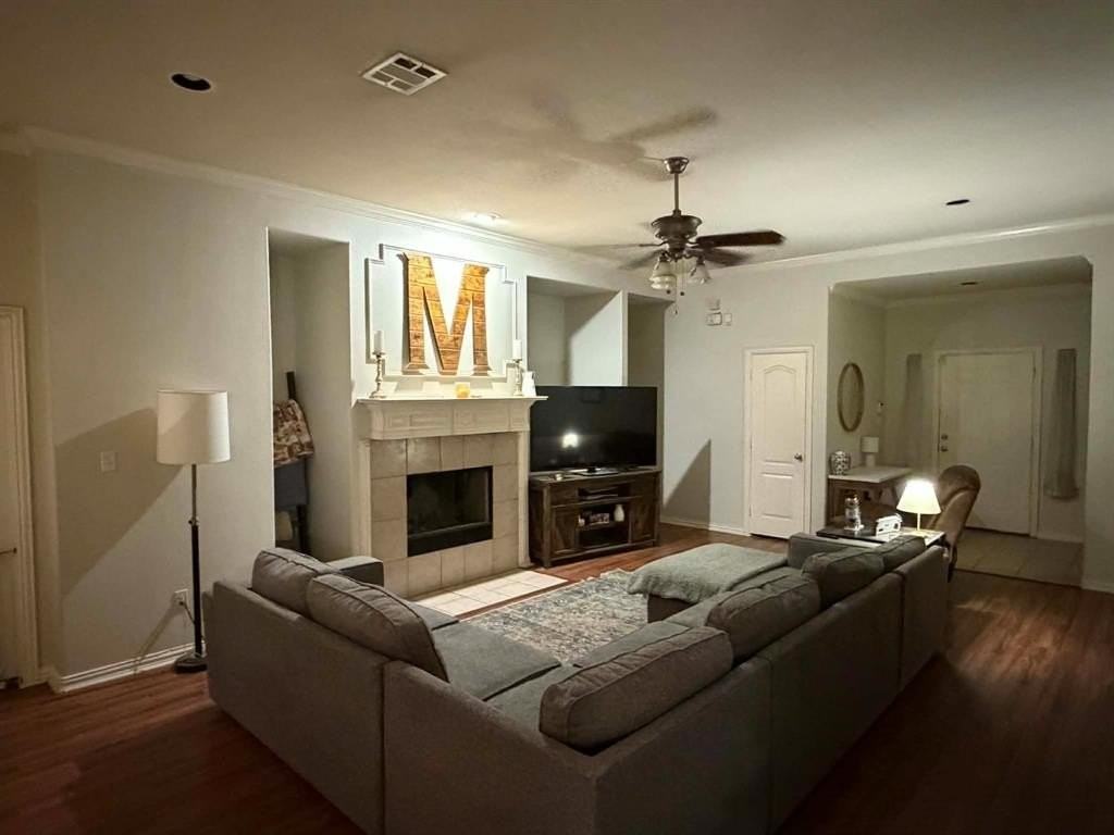 1303 Rain Tree Dr - Photo 2 of 10