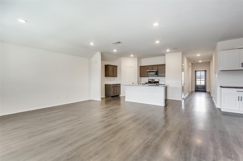 1117 Rountree Ct - Photo 3 of 22