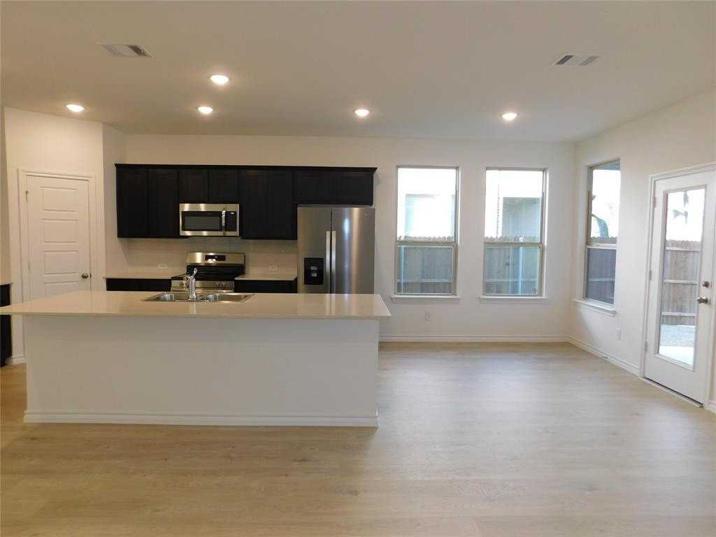 505 Mockingbird Ln - Photo 7 of 26