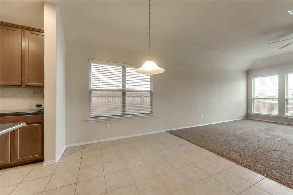 4721 Lazy Oaks St - Photo 5 of 30