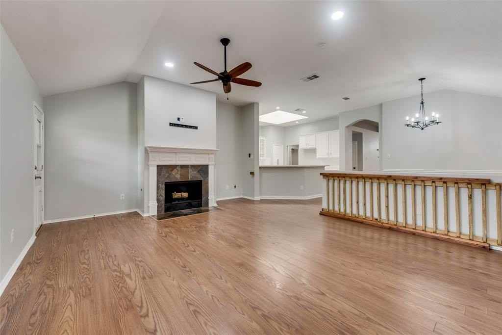 3551 Briargrove Ln - Photo 4 of 17