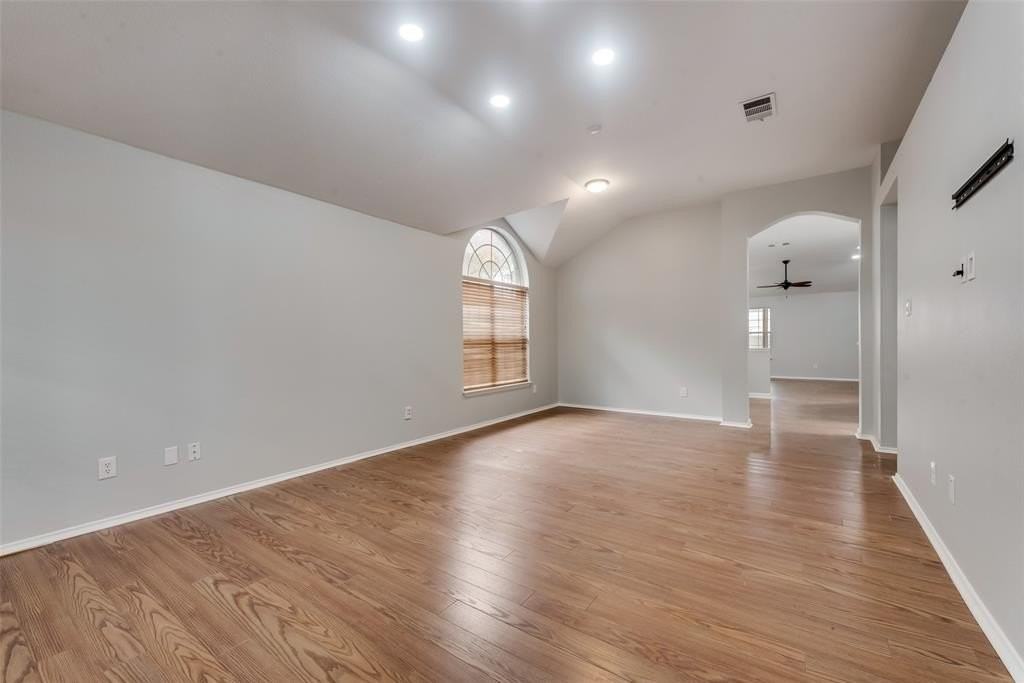 3551 Briargrove Ln - Photo 6 of 17