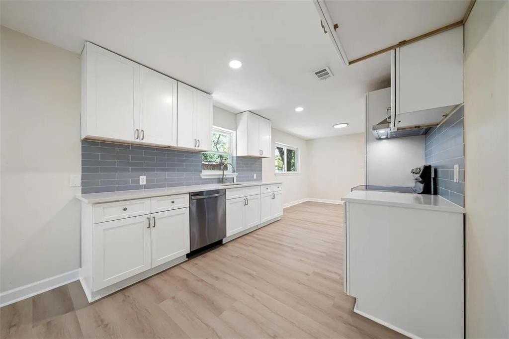 4409 Steven St - Photo 3 of 13