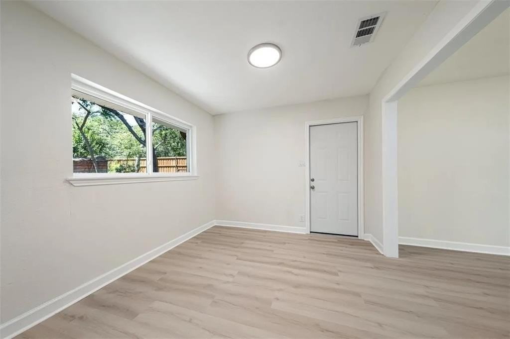 4409 Steven St - Photo 6 of 13