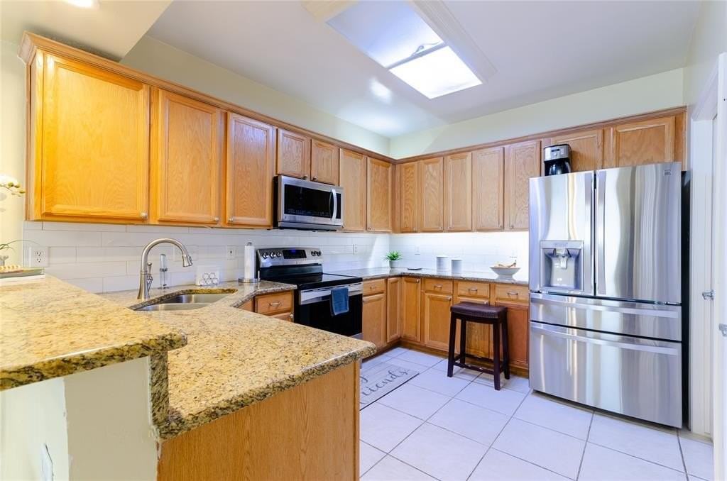 4104 Hedgerow Dr - Photo 6 of 21