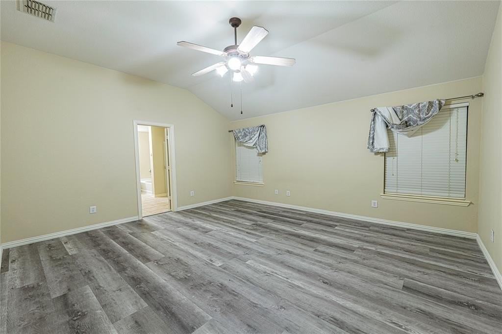 414 Tarpan Trl - Photo 7 of 11