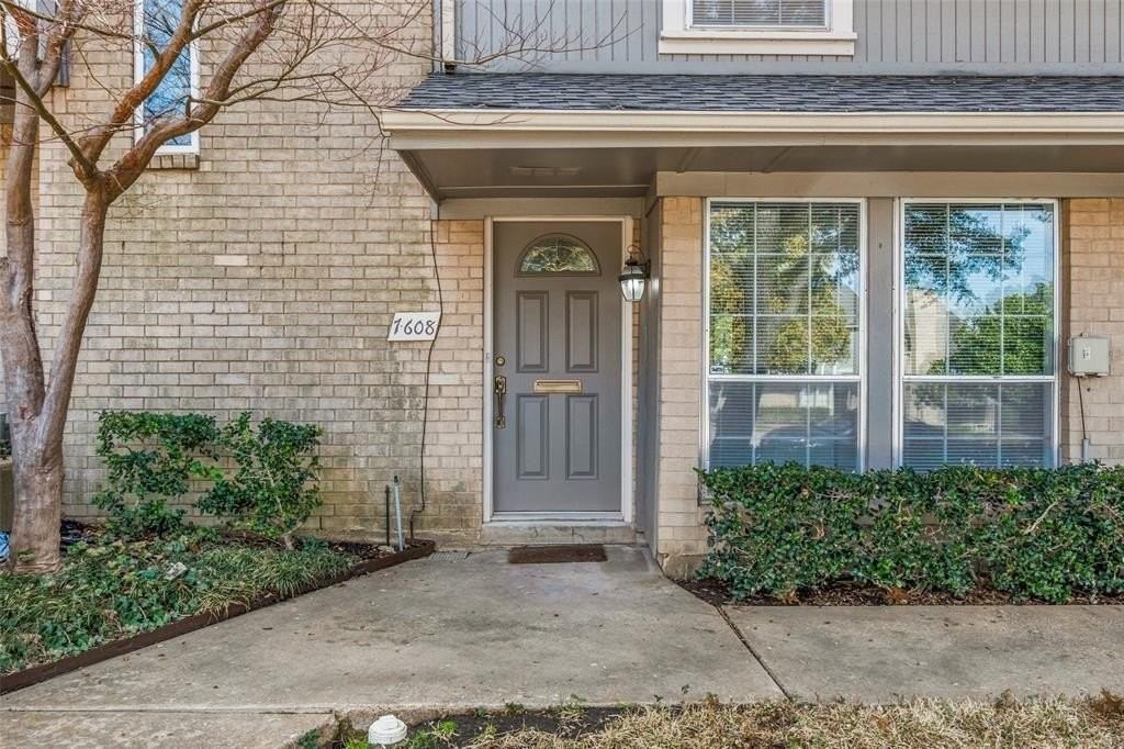 7608 Woodthrush Dr - Photo 3 of 25