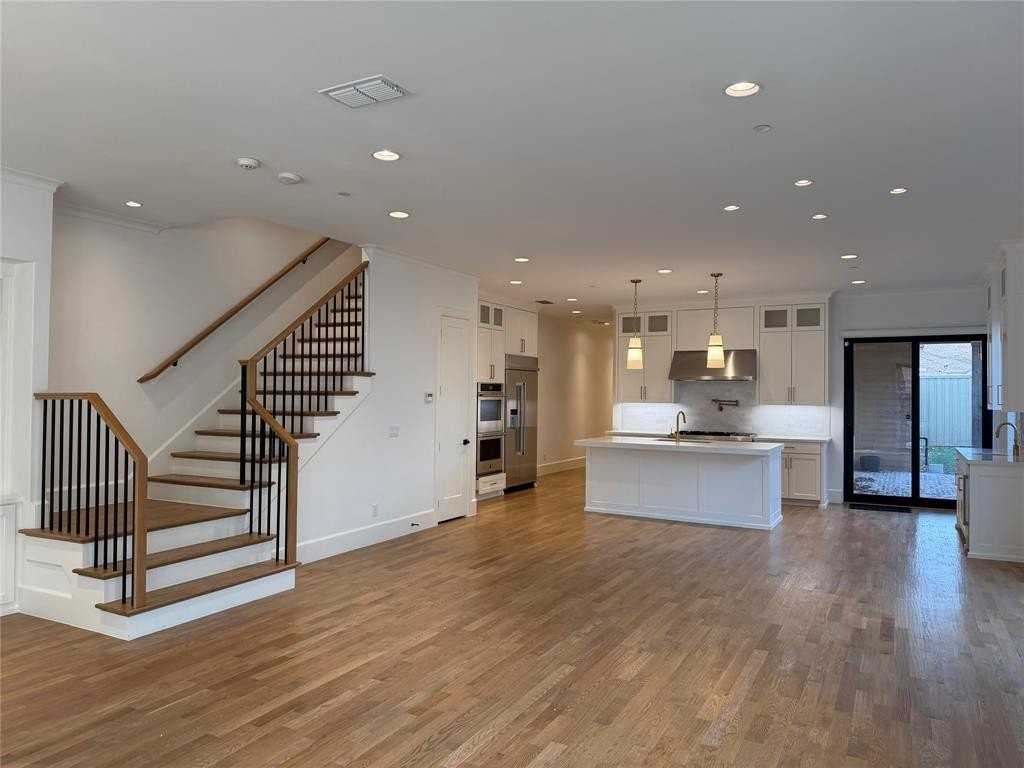 4412 Emerson Ave - Photo 6 of 16