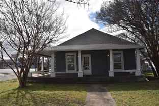 900 W Chestnut St - Photo 1 of 1