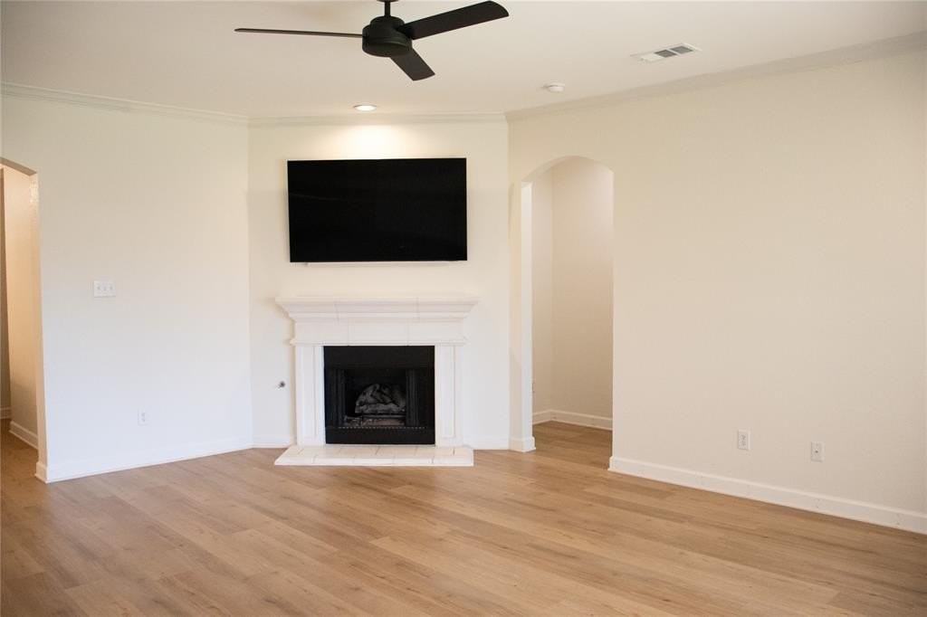 10305 Bent Tree Dr - Photo 7 of 20