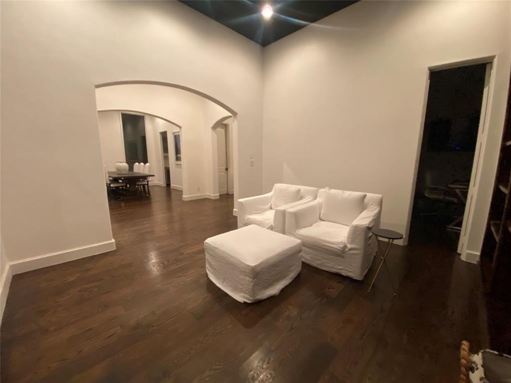 5110 Elsby Ave - Photo 4 of 16