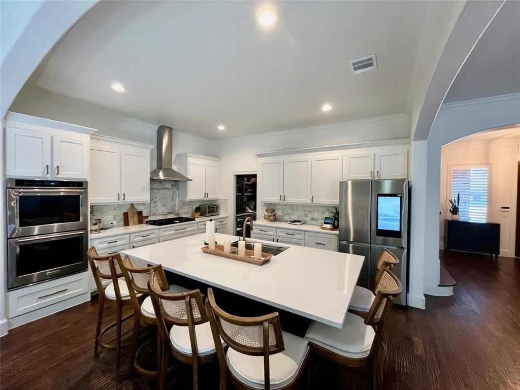 4529 Venetian Way - Photo 5 of 22