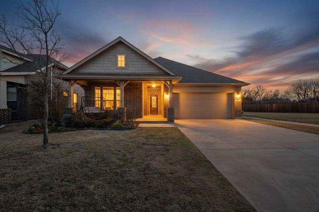 625 Hogan Dr - Photo 3 of 39