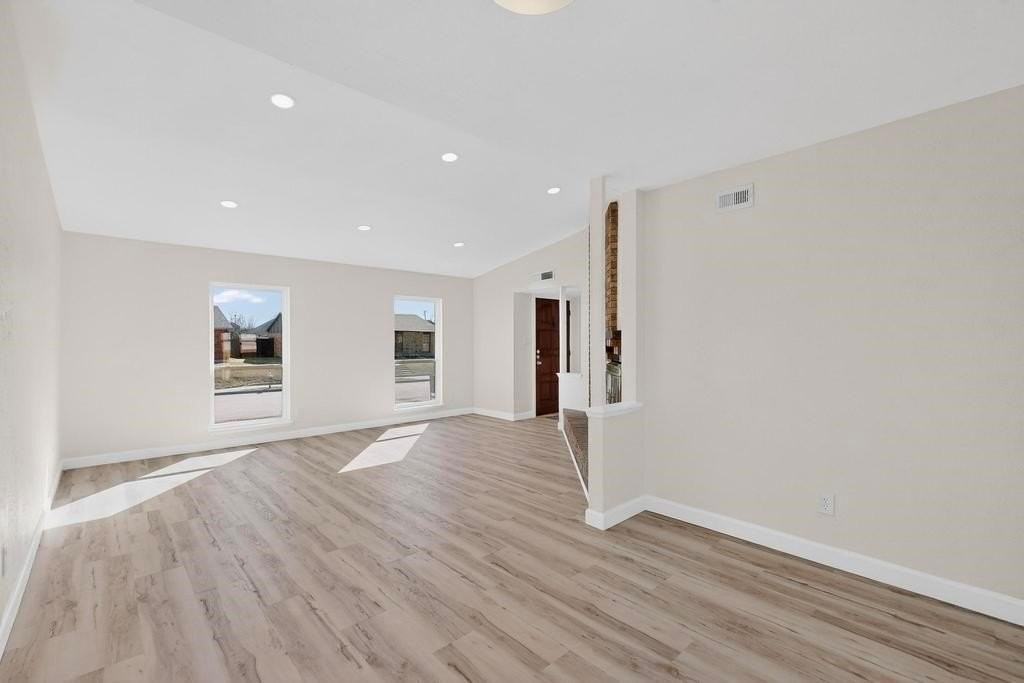 8505 Woodside Rd - Photo 6 of 40