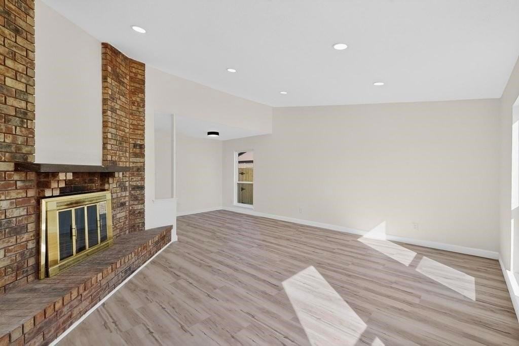 8505 Woodside Rd - Photo 7 of 40