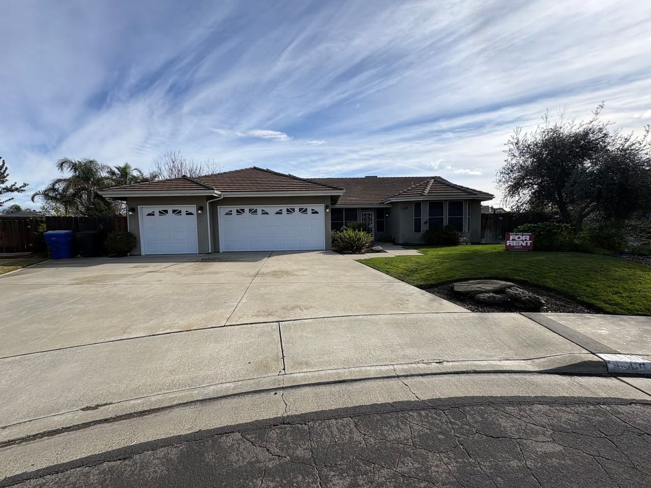 540 W Birch Ct - Photo 2 of 50