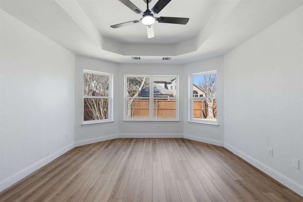 3013 Kimble Dr - Photo 4 of 19