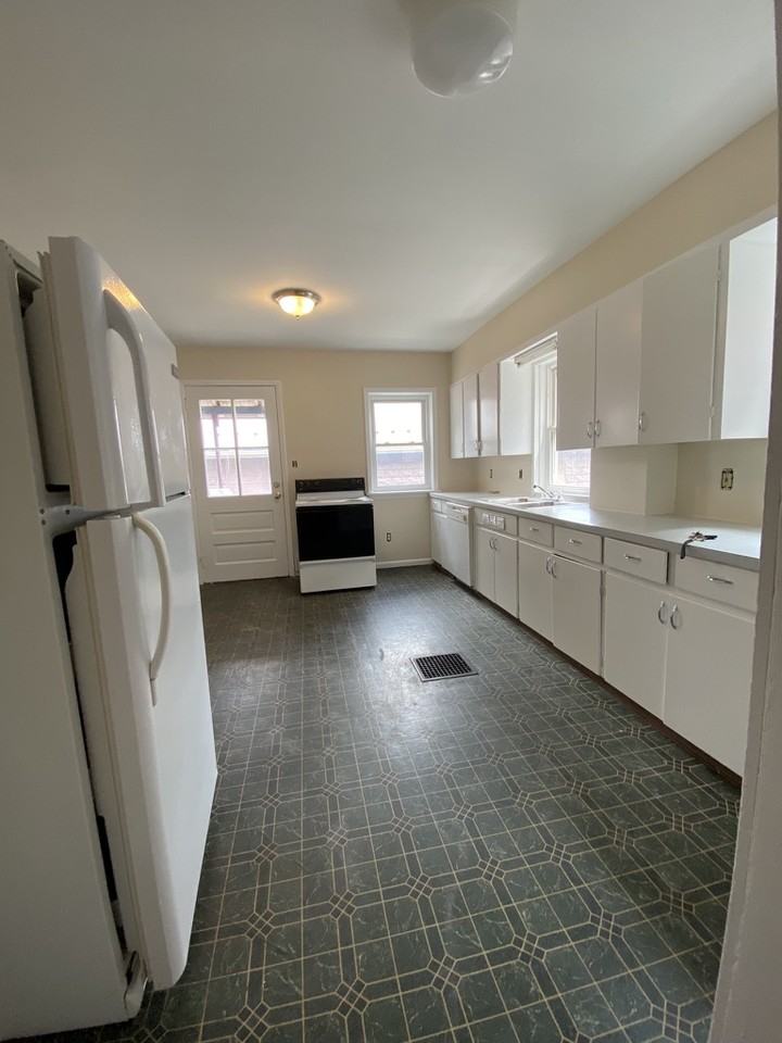 328 Susquehanna St #1 - Photo 5 of 13
