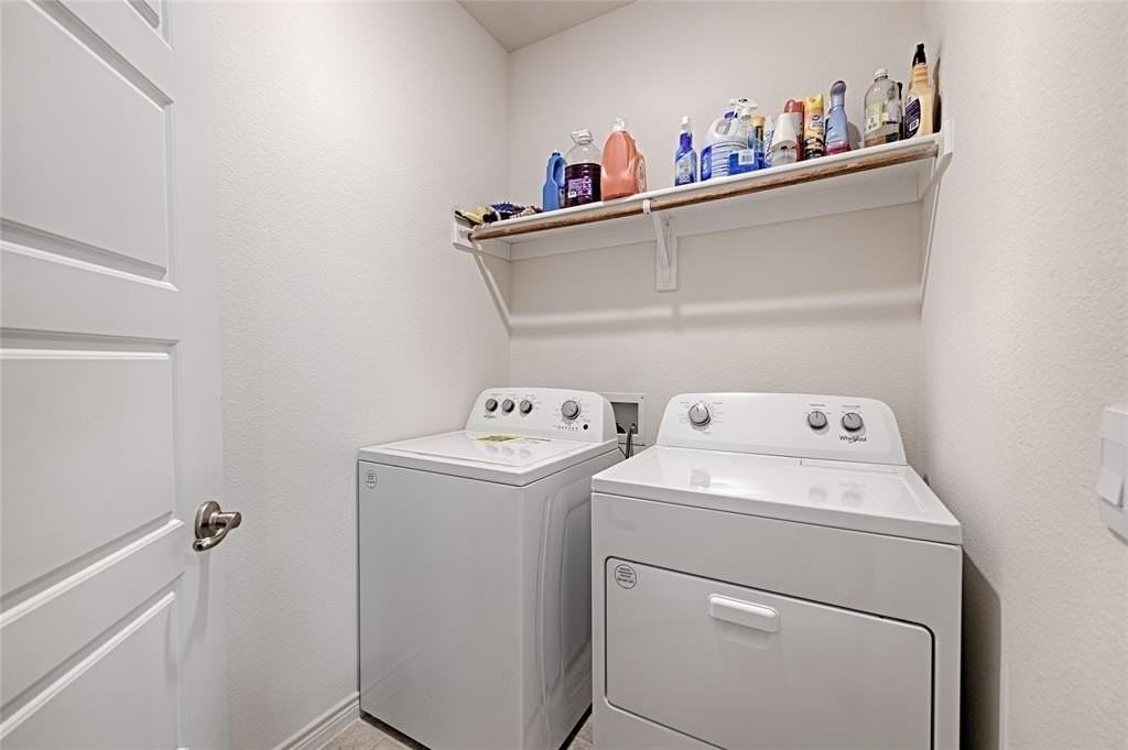 7212 Seton Pl - Photo 4 of 31