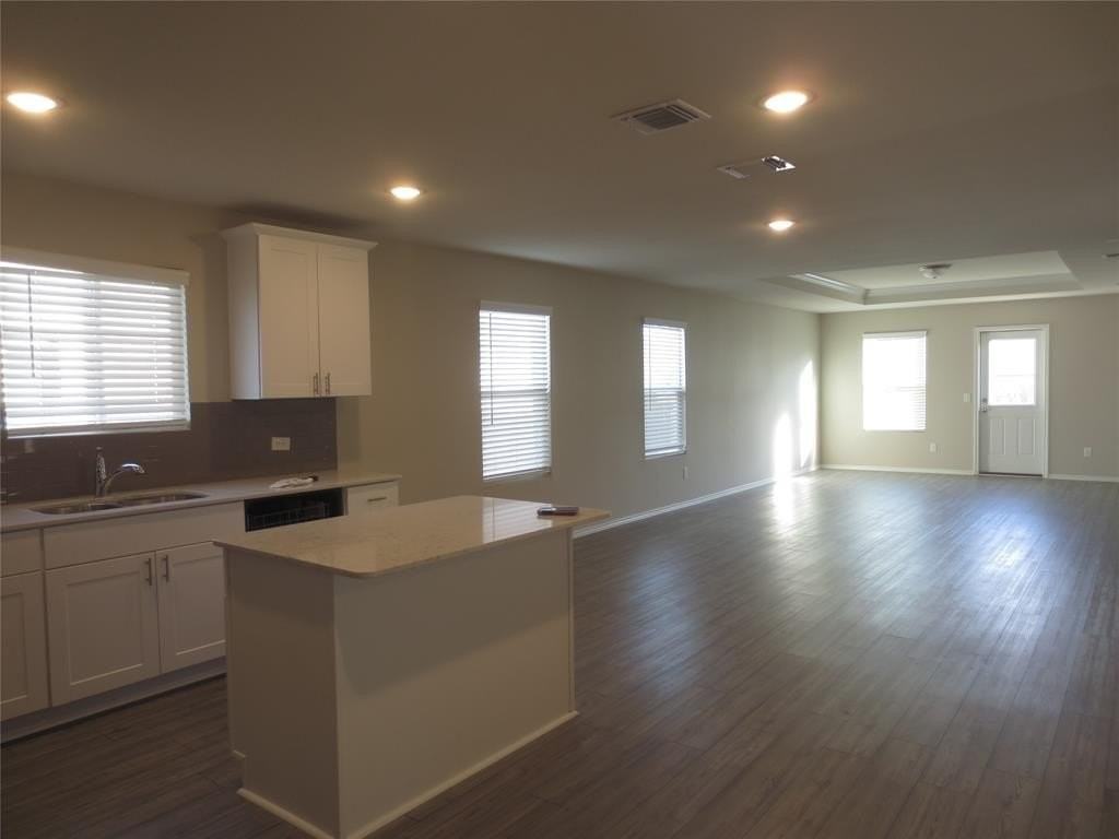 4633 Benham Dr - Photo 5 of 20