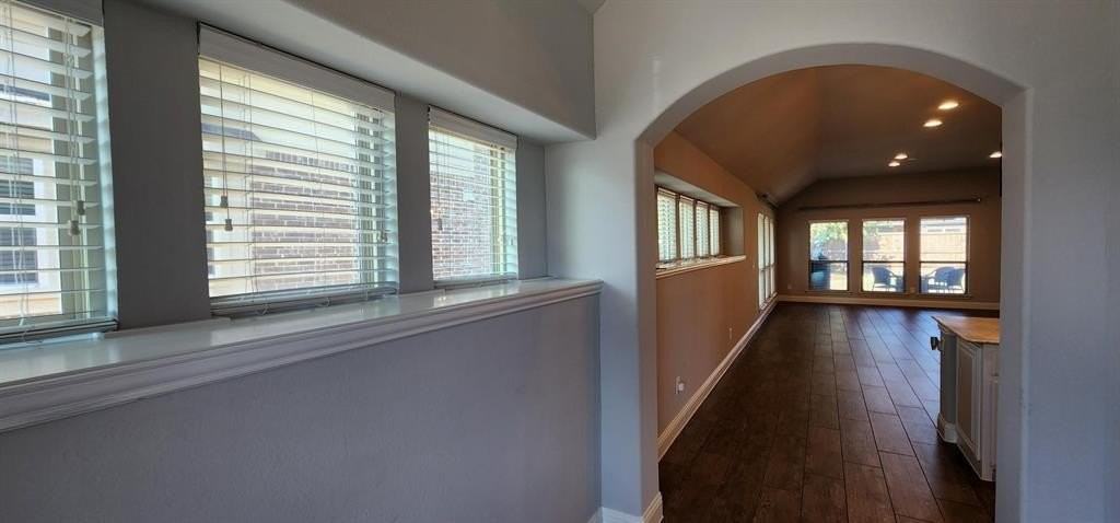 1509 Wright St - Photo 4 of 31