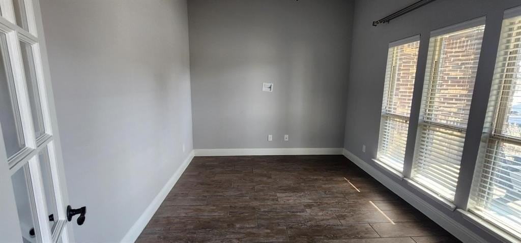 1509 Wright St - Photo 7 of 31