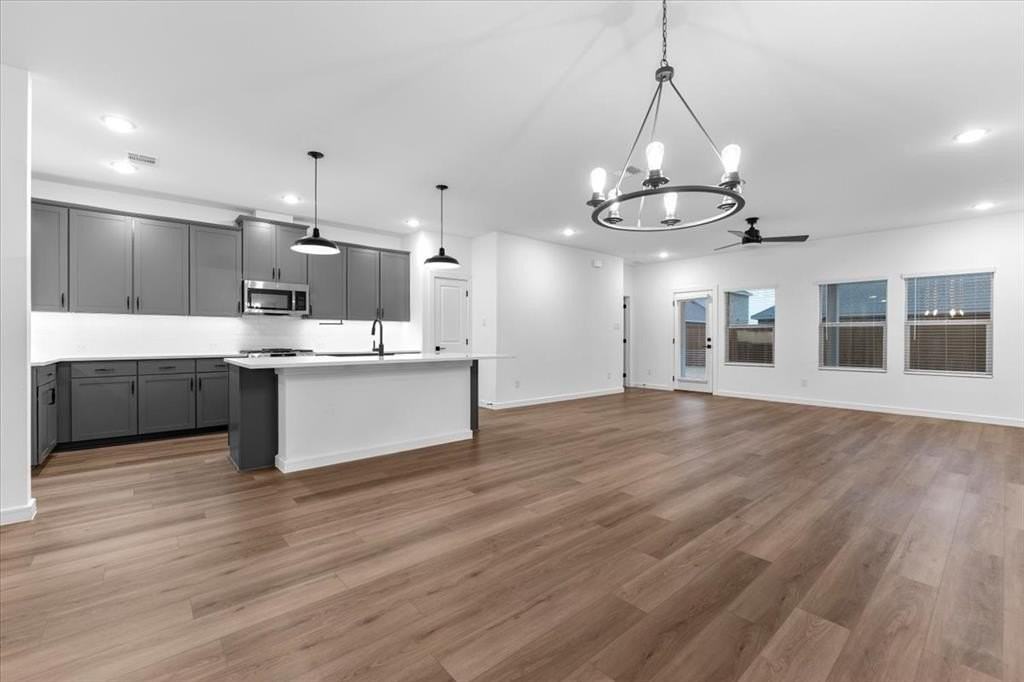 515 Meadowlark Dr - Photo 4 of 39