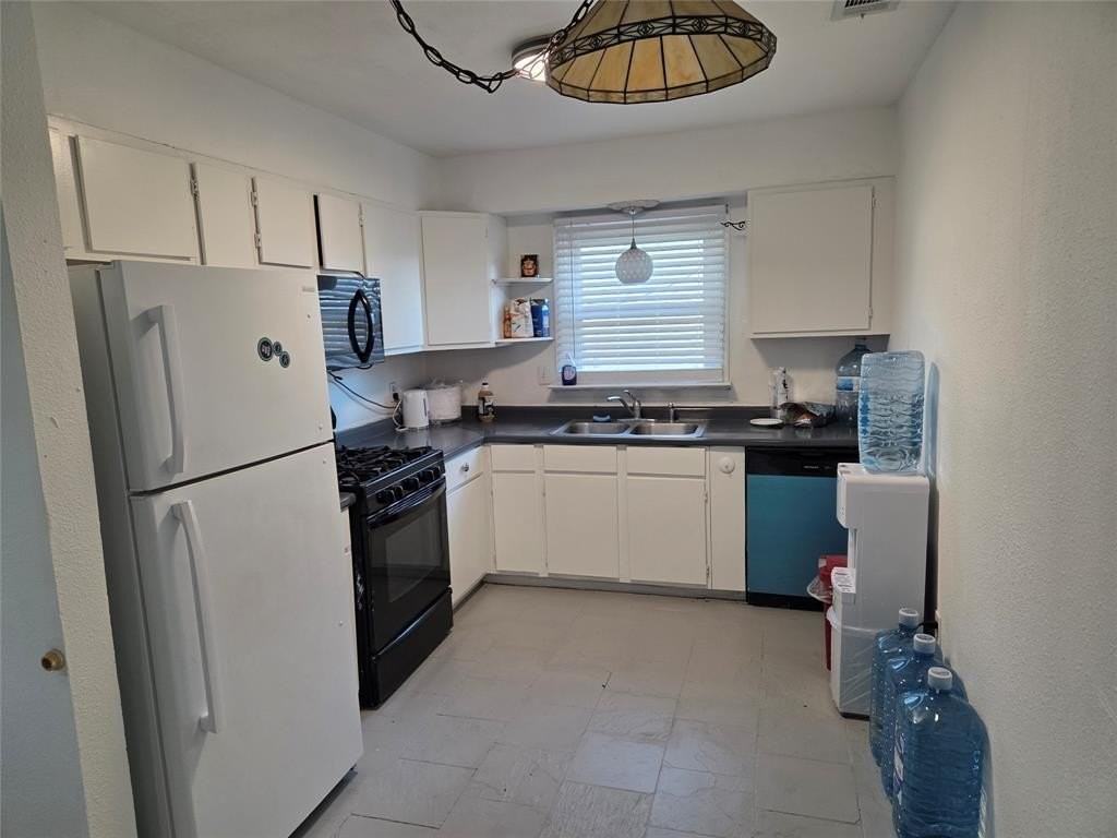 2559 Valwood Pkwy - Photo 5 of 29