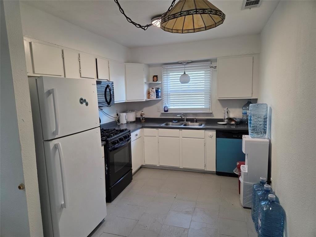 2559 Valwood Pkwy - Photo 6 of 29