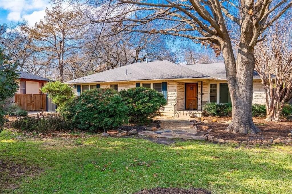 2129 Elmwood Blvd - Photo 3 of 35