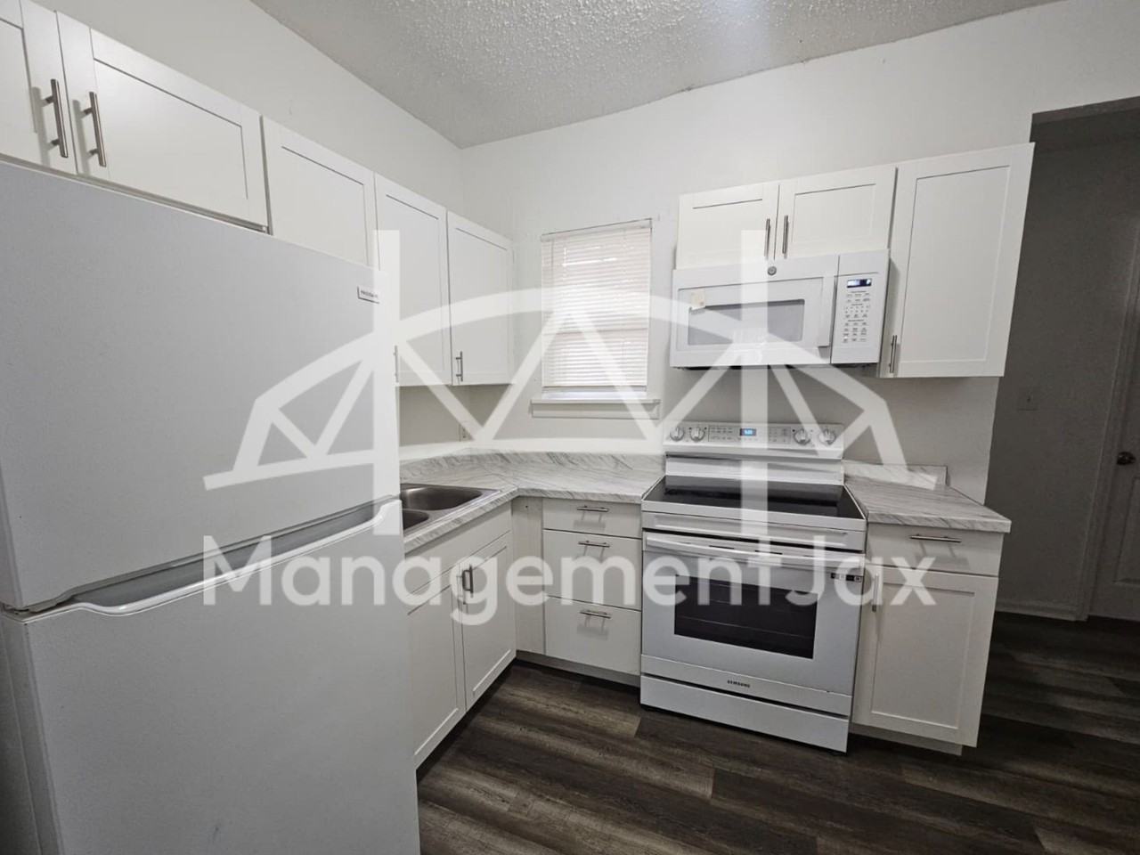 1165 Hart St #1 - Photo 5 of 15