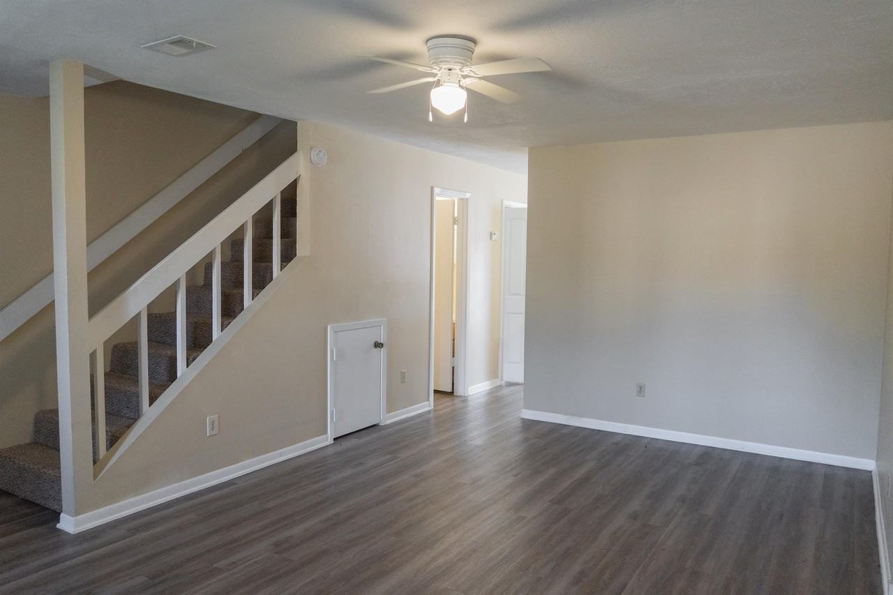 702 San Pedro Dr #C - Photo 3 of 13