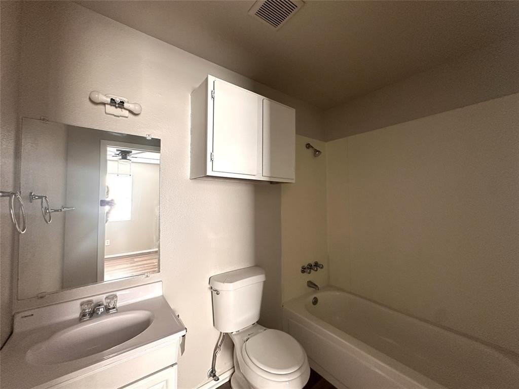 1826 Springlake W - Photo 4 of 7