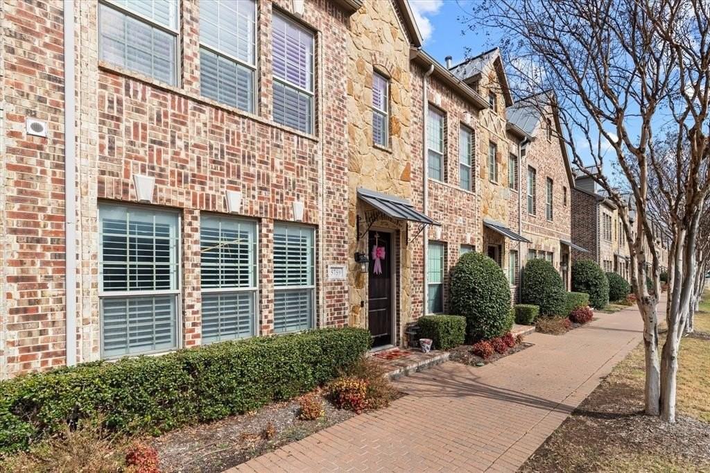 5759 Headquarters Dr - Photo 2 of 30