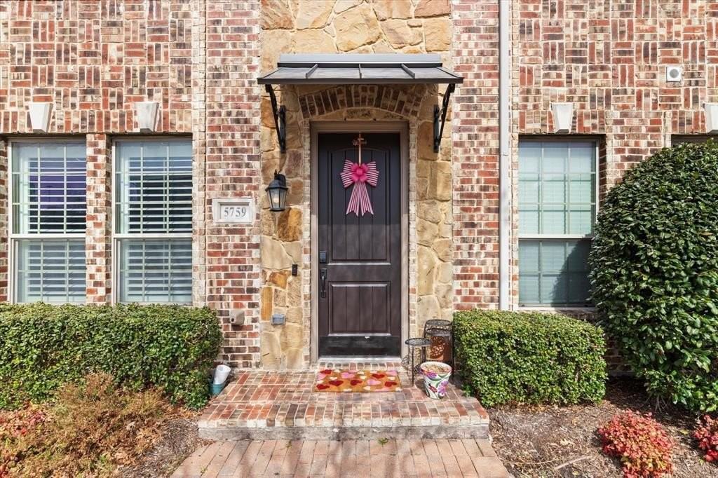 5759 Headquarters Dr - Photo 4 of 30