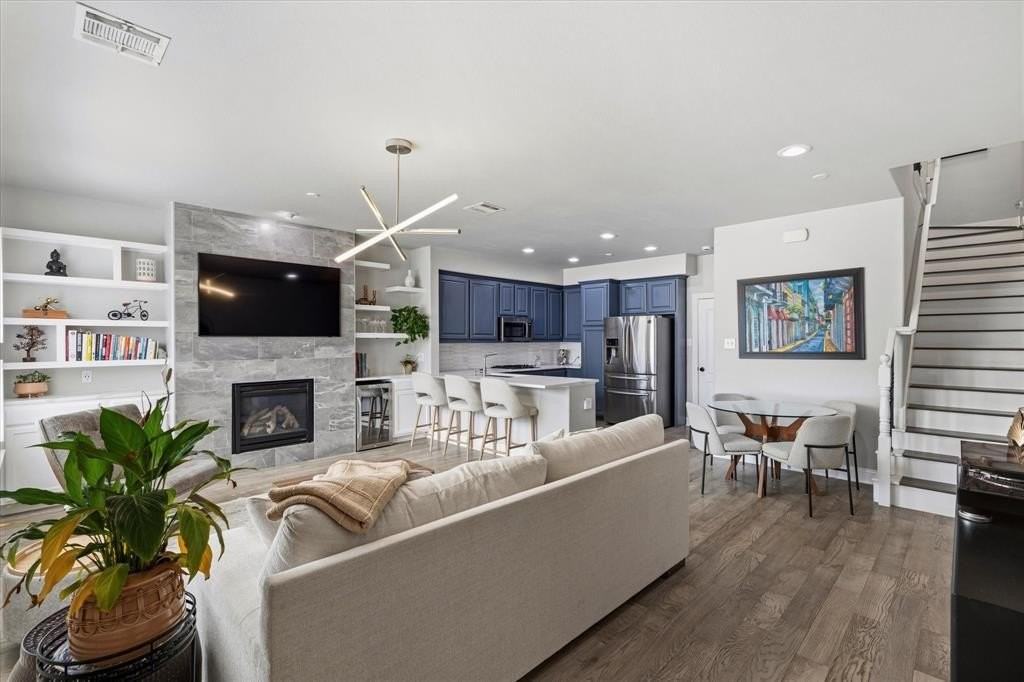 5759 Headquarters Dr - Photo 6 of 30